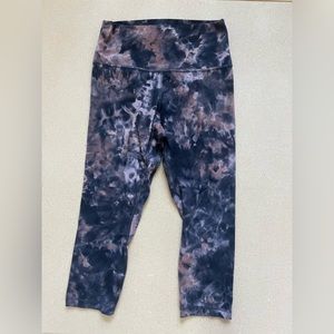 Lululemon Align leggings 21”, Size 8